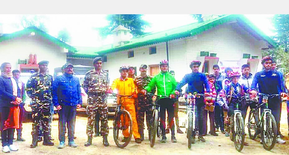SSB personnel teach mountain biking