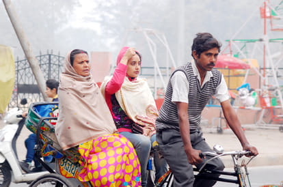 Kanpur temperature two degree 12 trains canceled