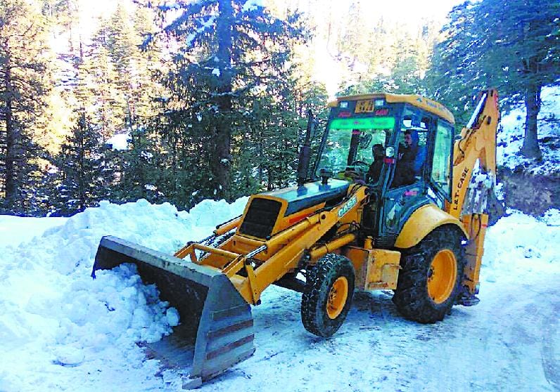 after six day of snow fall problems are continue