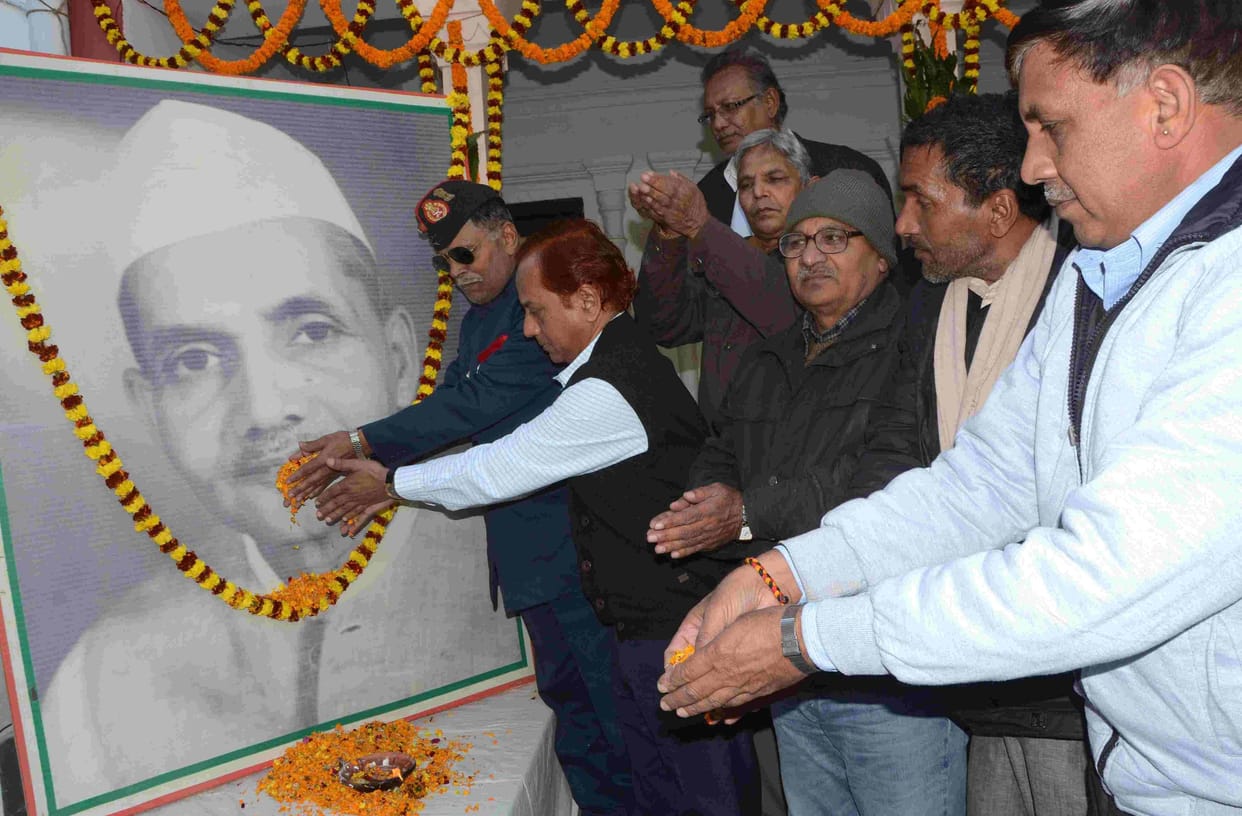 51 th death anniversary ceromany at varanasi