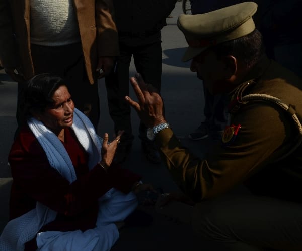 MLC leelawati protest in lucknow.