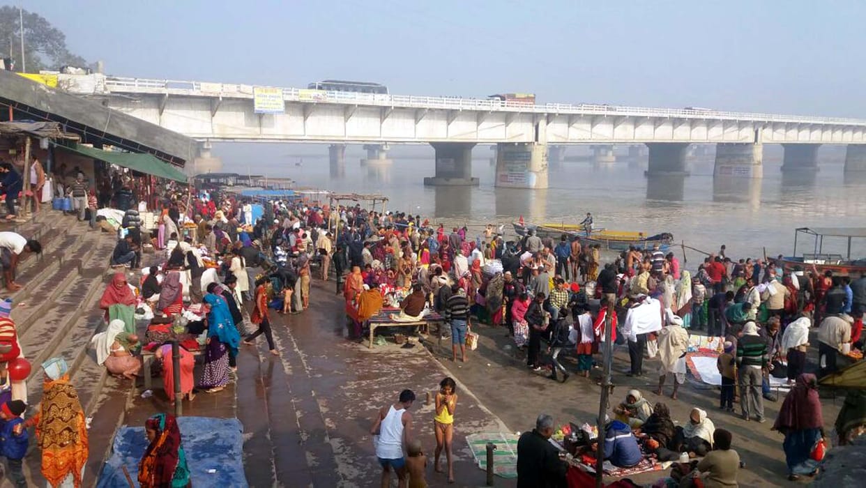 Garhmukteshwar: Kartik Amavasya today, more than one lakh devotees will take a dip in river ganga