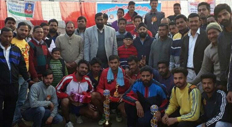 The winning team of volleyball in Ramnagar