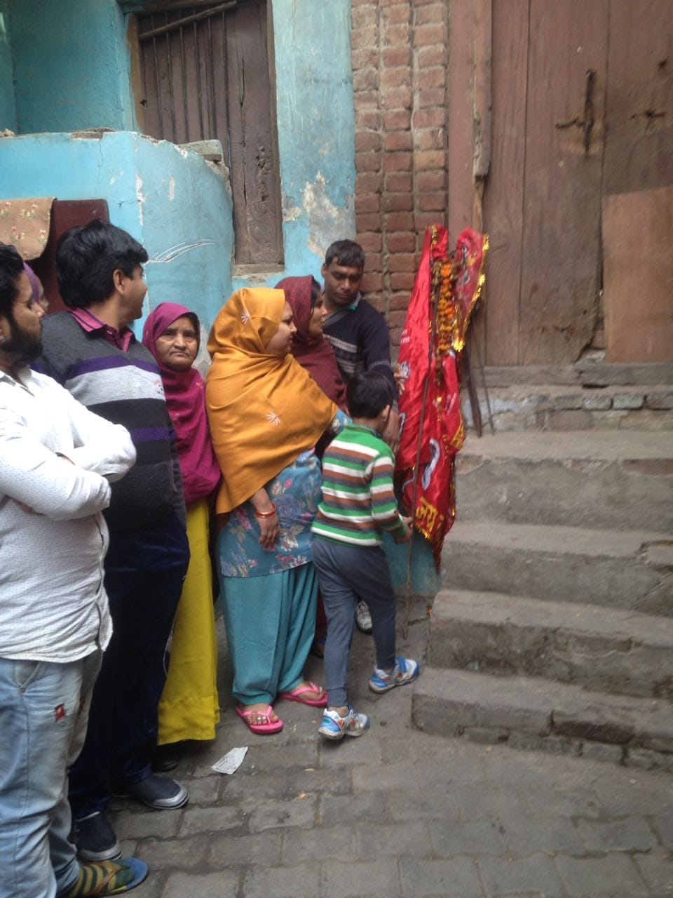 Temple came face to face on two community, Police arrived on spot