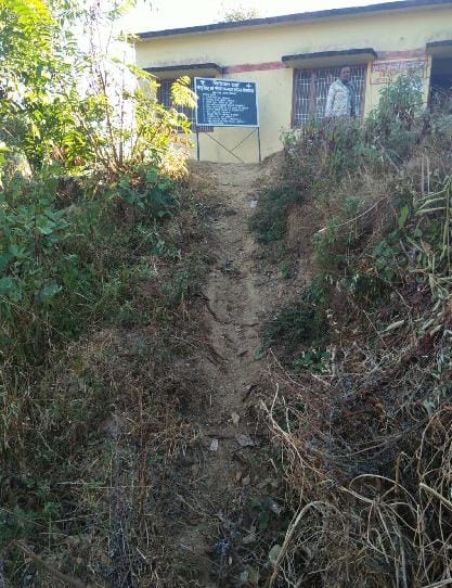 ANM not built to center road