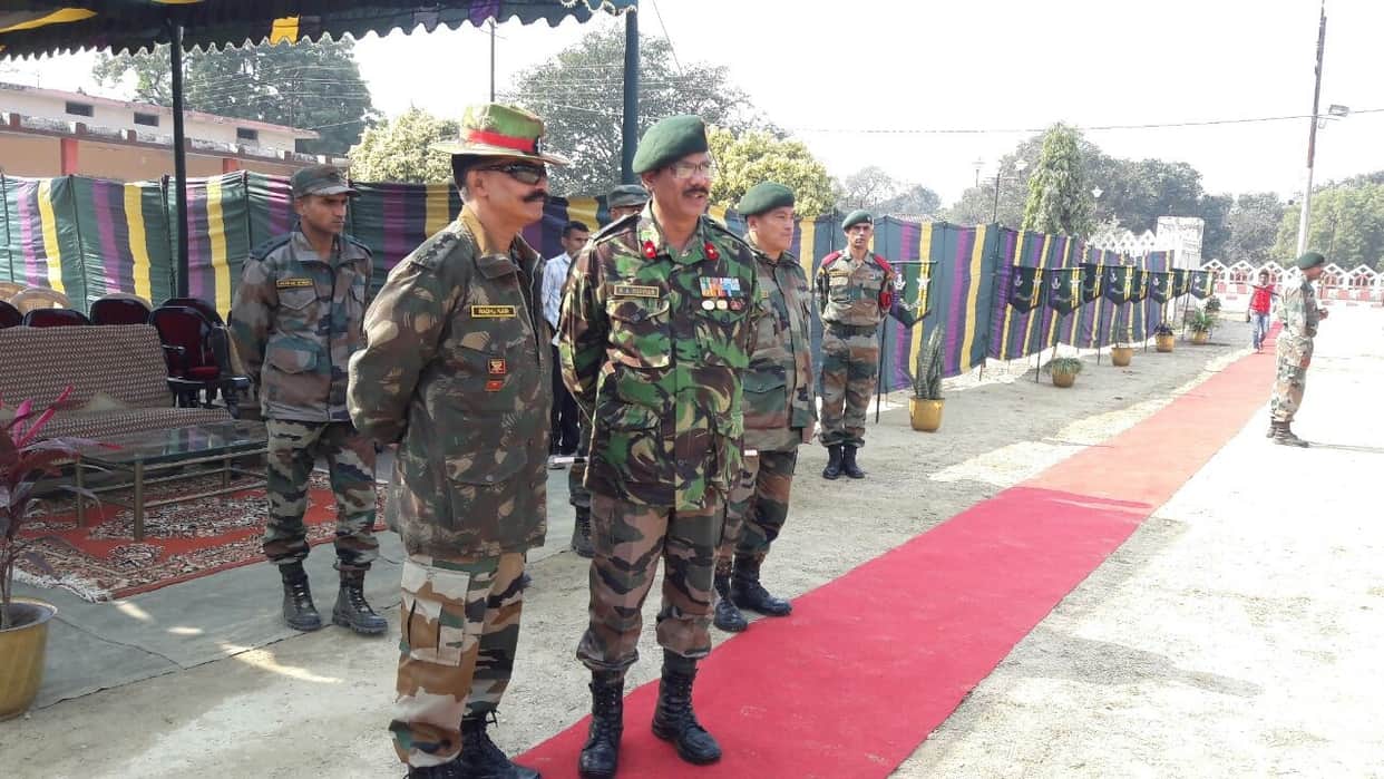 Army weapons exhibition held in Varanasi, see pictures 