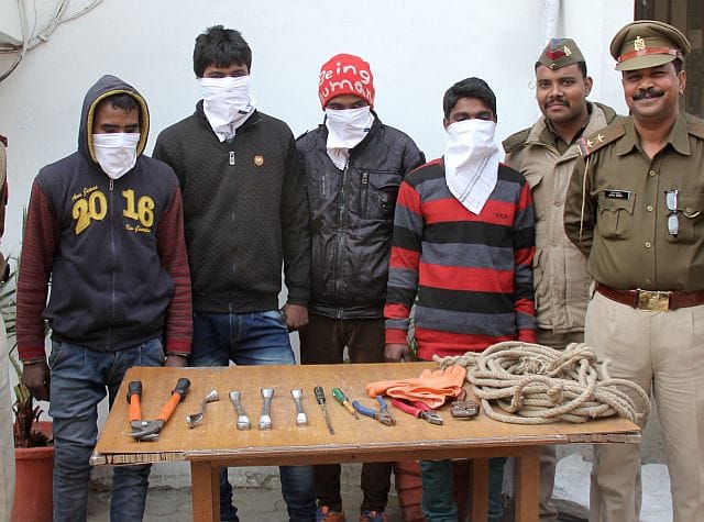 Another gang caught stealing accessories from Transformers