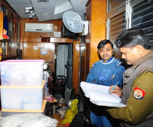 theft in Lucknow.