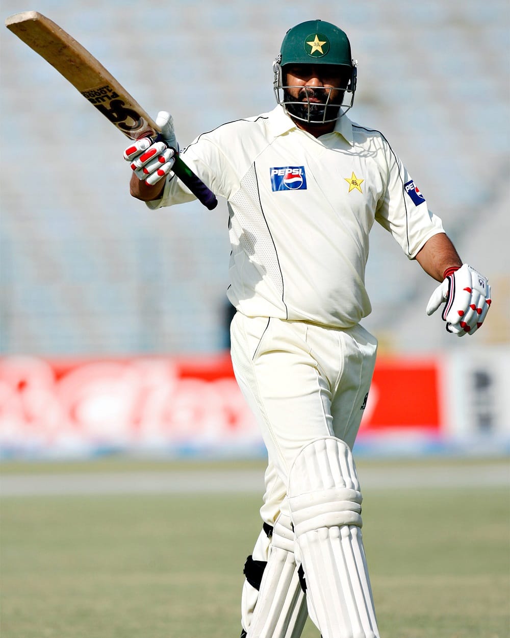 Five Heavy weight legend Cricketers who rule in the world with his Performance