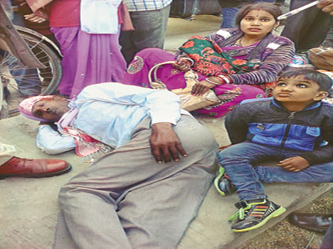  three cars collapsed on the highway, 15 injured