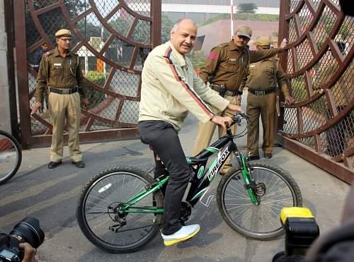 मनीष सिसोदिया का शुक्ल पक्ष