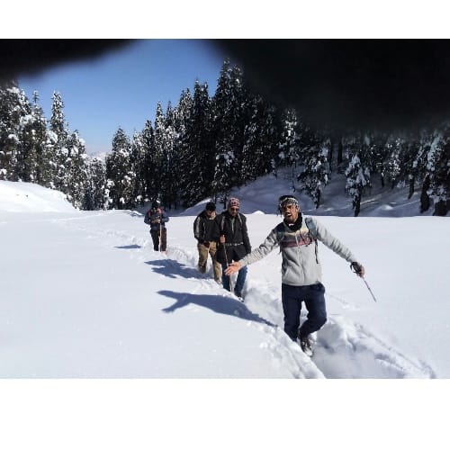 NIT Student Found Dead in Snowfall at Shikari Devi, live Photos.