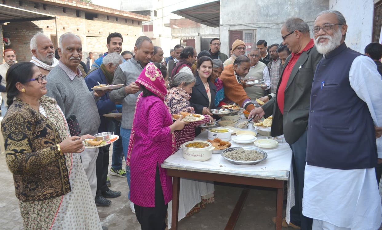 Makar Sankranti is celebrated with reverence, places slang banquet