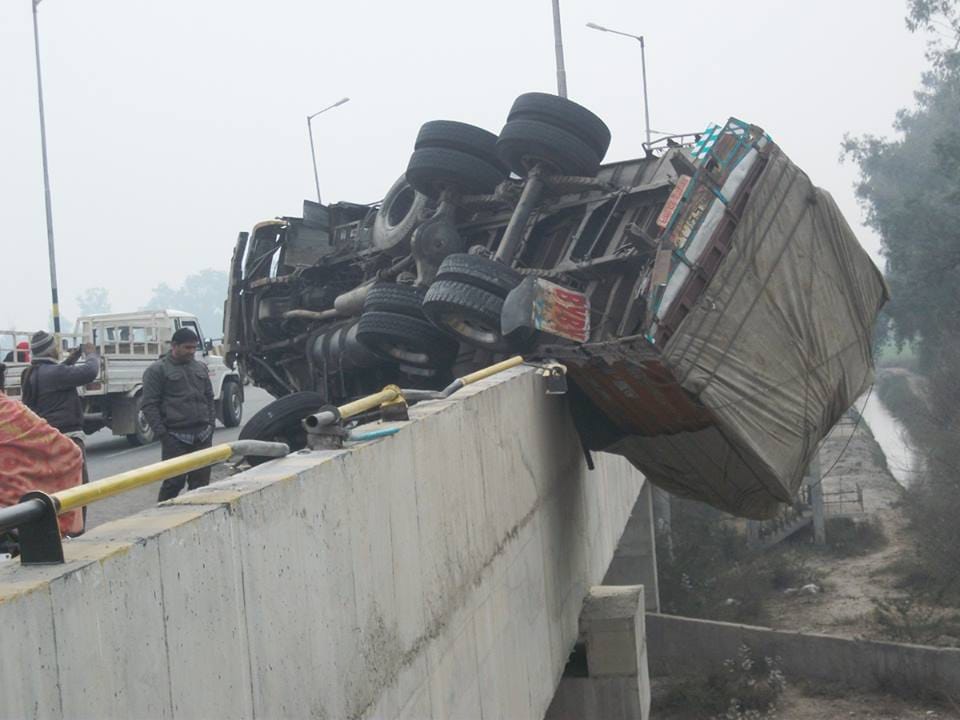 Truck accident in abohar punjab, 1 killed