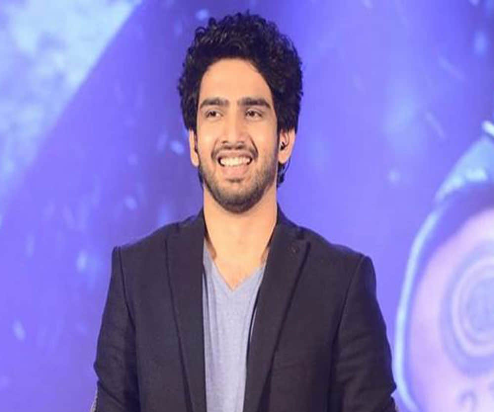 Singer Music Composer Amaal Mallik reveals Bollywood ugly secret and Support Priyanka Chopra