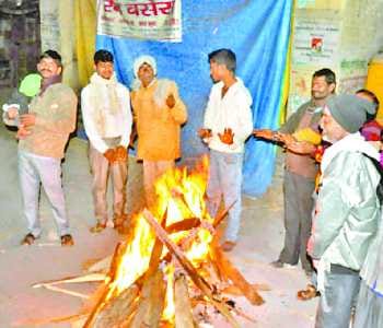 No respite from cold, shivering people