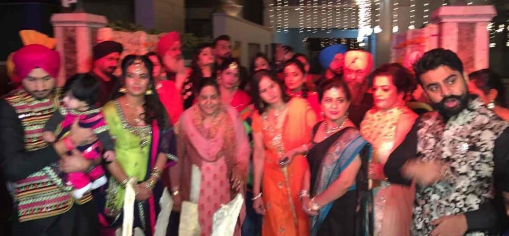 Harbhajan singh and Geeta basra celebrated lohri with daughter Hinaya