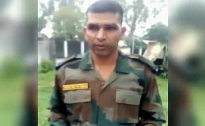 No ban on jawans for keeping smartphones :Army
