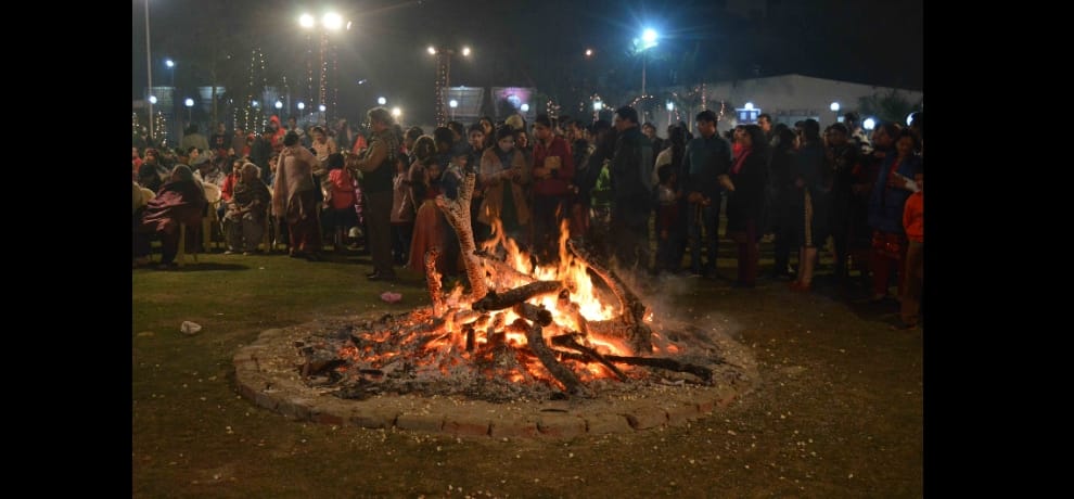 trick to do on lohri for happiness