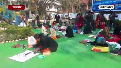 Trying to voter awareness in Bijnor by painting