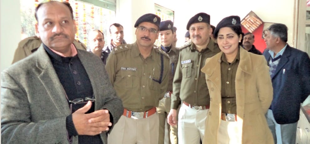prisoners will sold commodity in showrooms