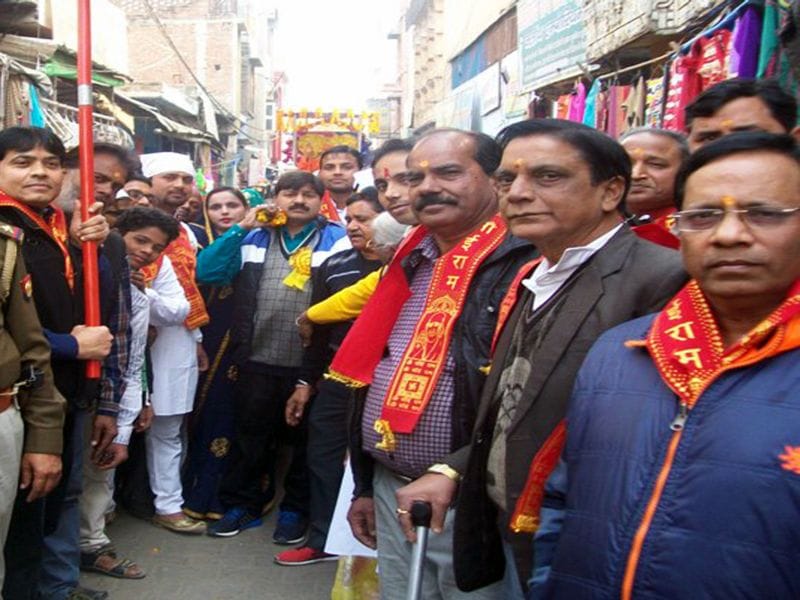 Sai sedan derived from glitzy trip