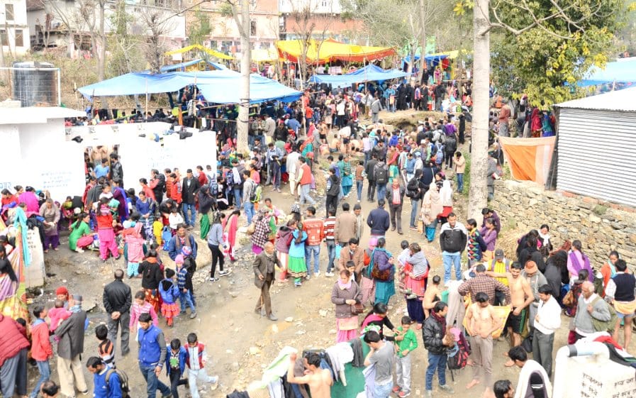 Thousands of pilgrims took plunge of faith into tatapani karsog himachal