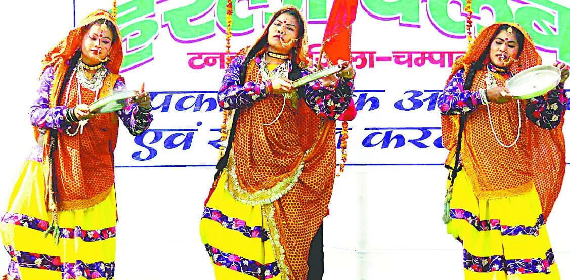 Uttarayani Kautik colorful debut