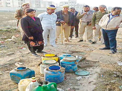 SDM raided the raw liquor seized