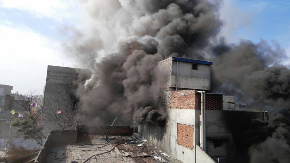 Massive fire in amritsar, army had to call for fire extinguishers