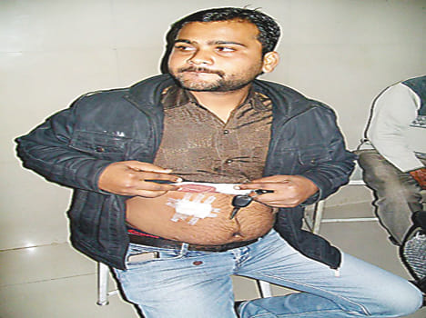 Dggamar not to sit on the scissors Bhonki