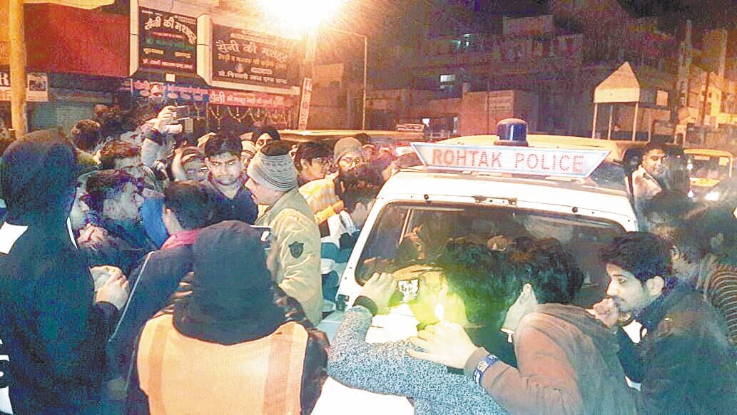 Policeman in the car hit, opposing uniform, crime in rohtak, good news