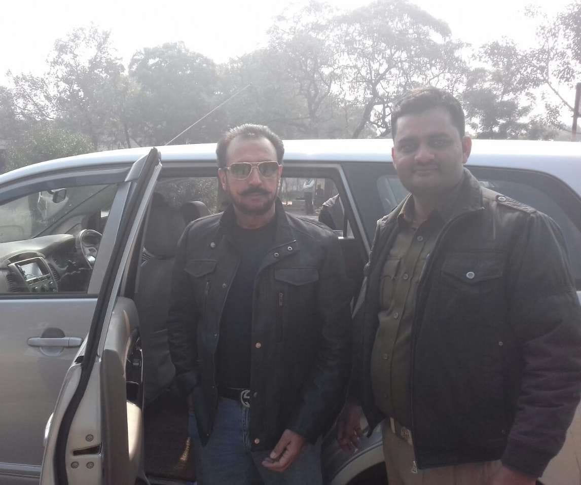 Gulshan Grover car checking in Bhadohi