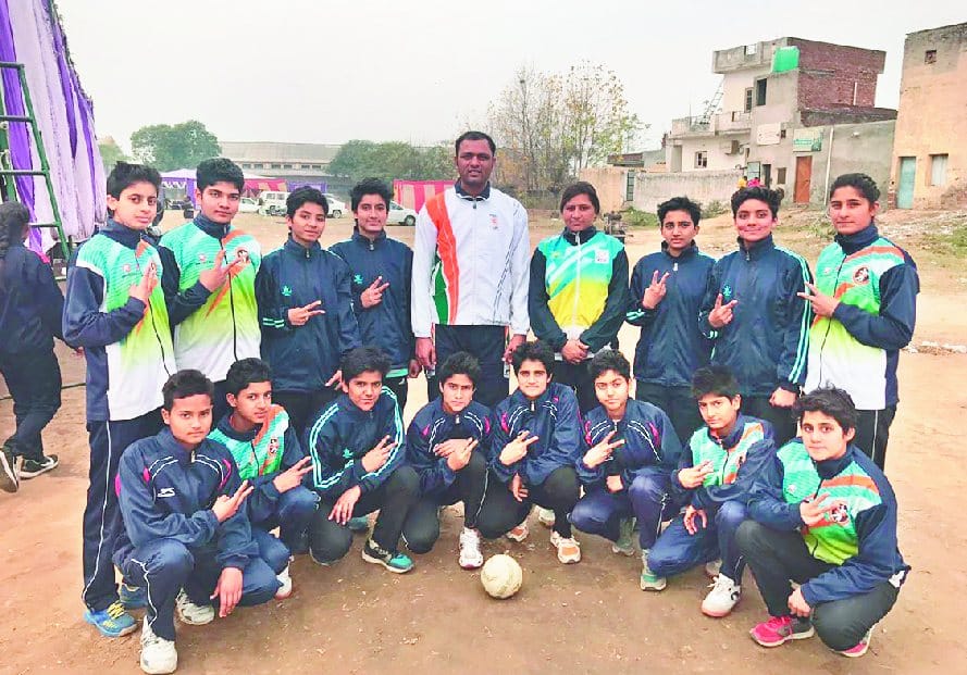 Himachal Girl Team Won Gold Medal in Handball Championship.