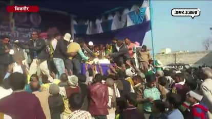 BSP leaders celebrate birthday of Mayawati in bijnaur