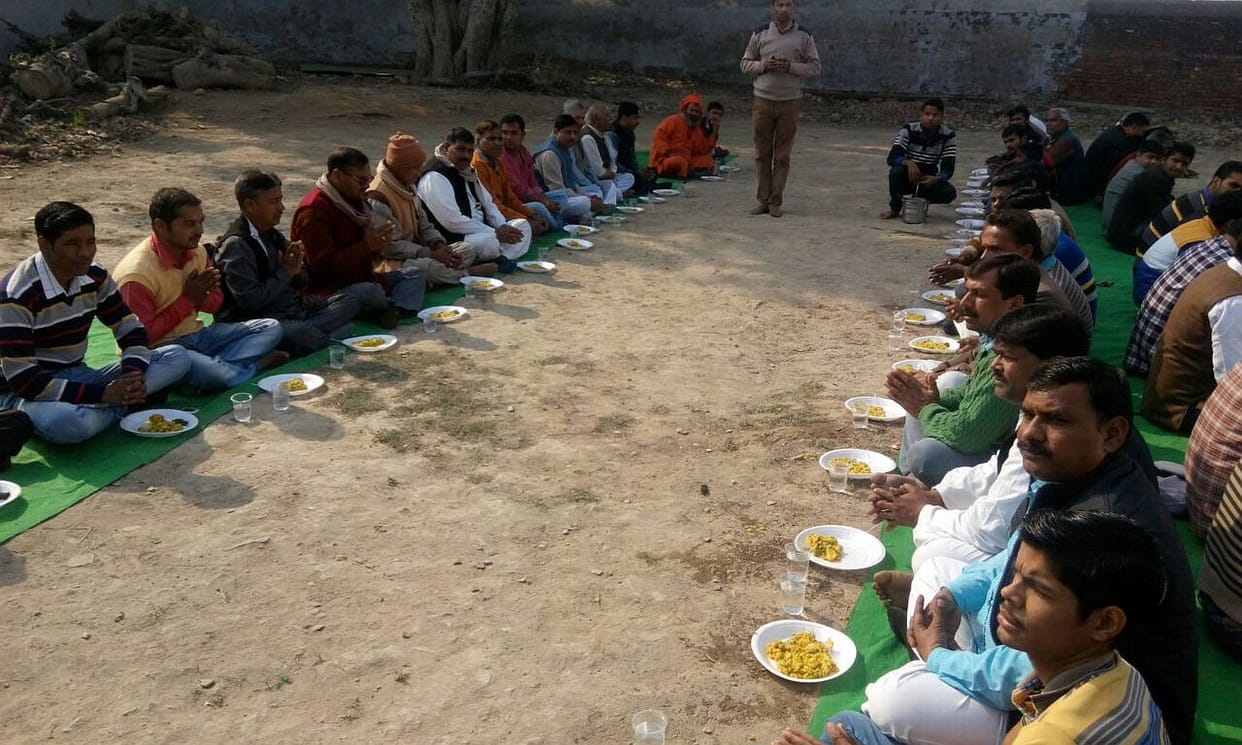 makar sankraanti ke upalakshy mein karaaya khichadee bhoj