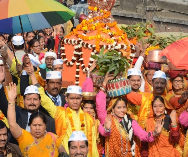  pics of uttrayani shobha yatra.