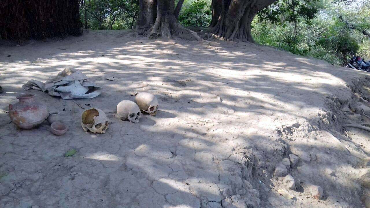 centuries old skeletons found hardoi