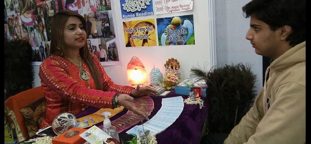 love, breakup and future, telling woman astrologer in your hand ridges