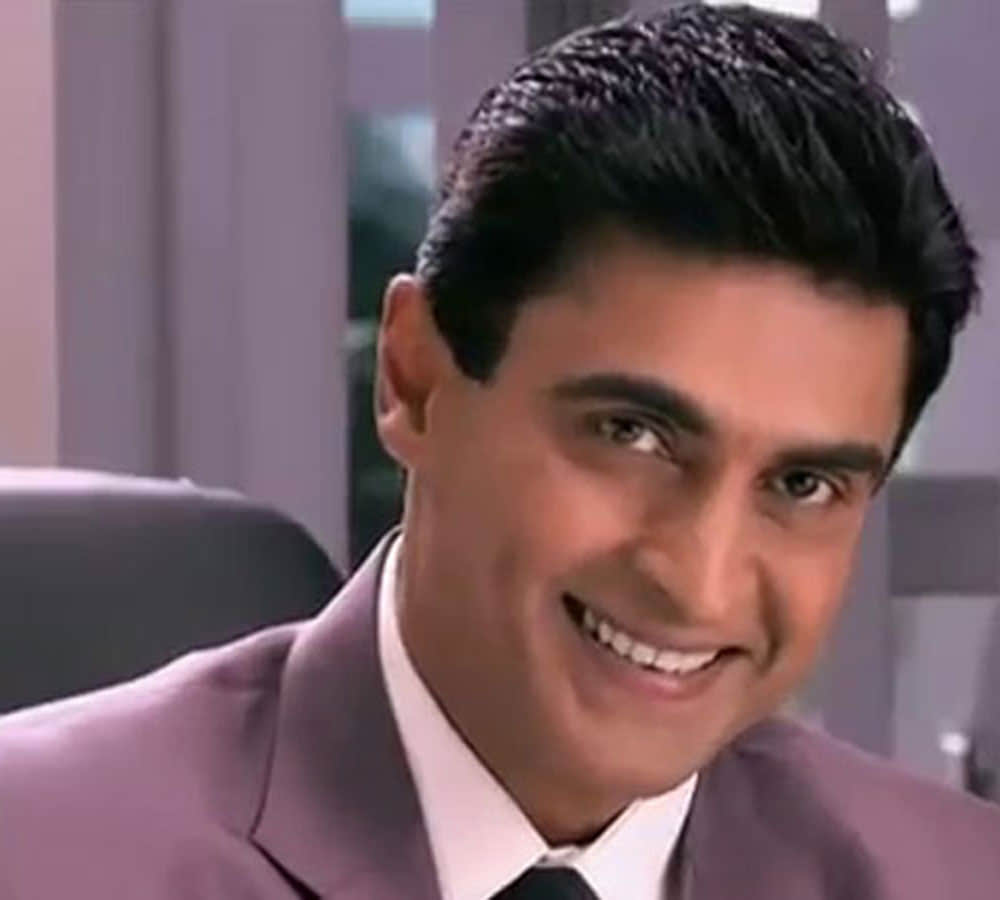 Mohnish Bahl career was almost finished until he did film Maine Pyar Kiya with Salman Khan