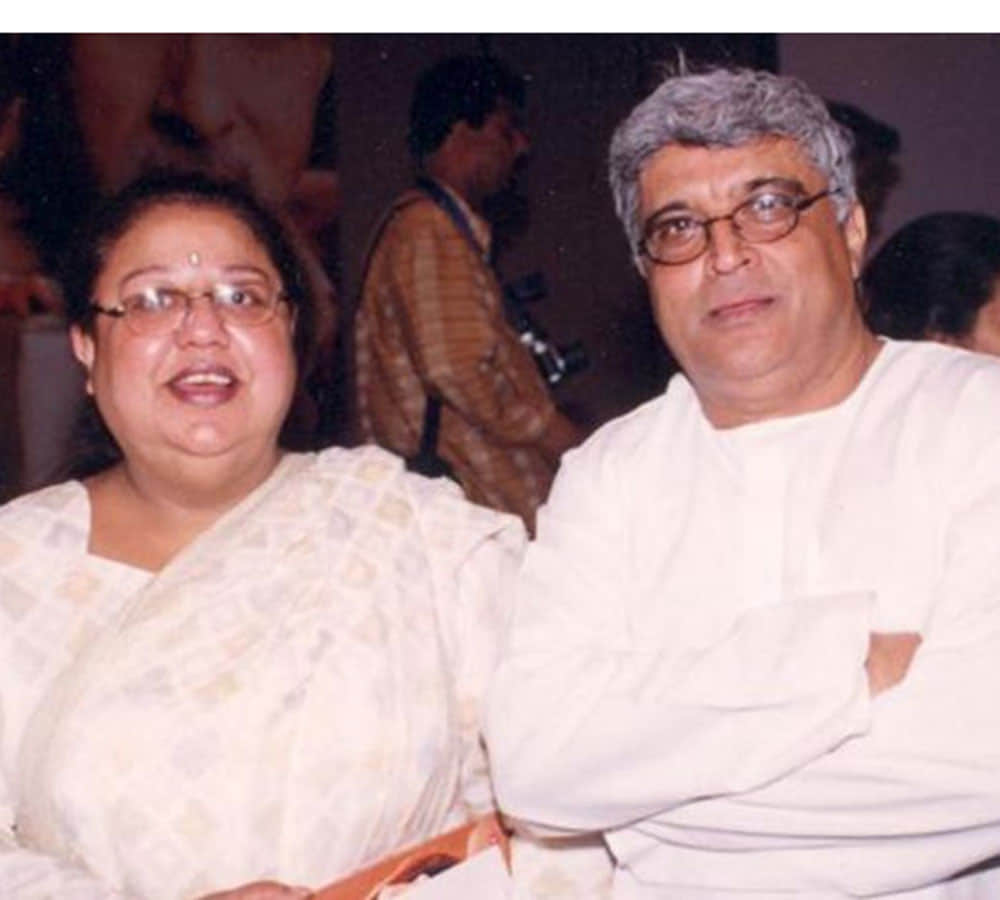 Javed Akhtar and first wife Honey Irani tied the knot on  21 March 1972 and after seven years both got divorced in 1984