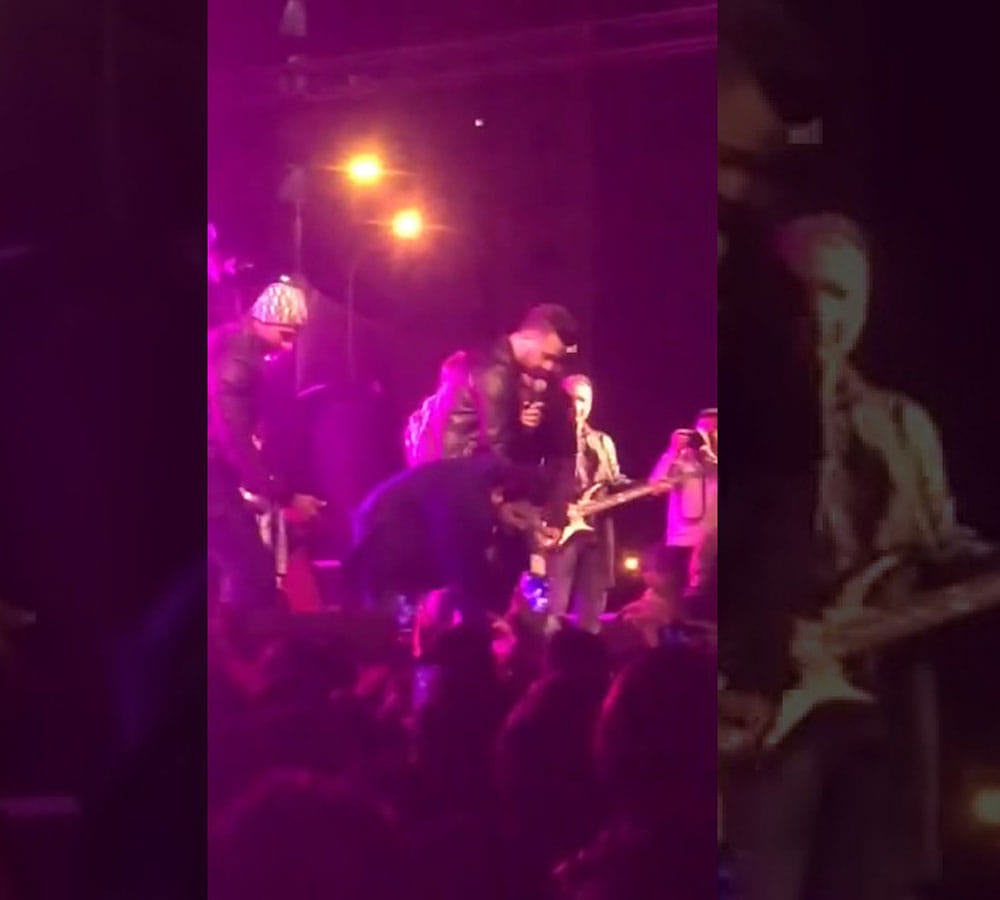 Atif Aslam stops a concert mid-way and rescues a girl from getting harassed