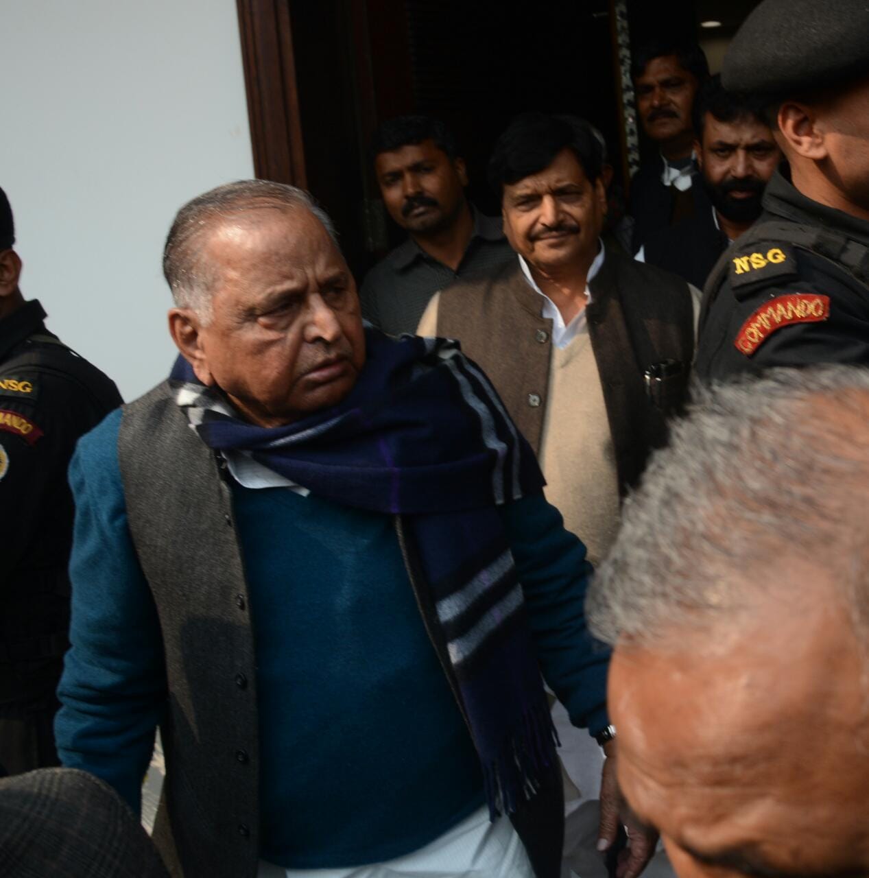 mulayam singh yadav meets shivpal yadav 