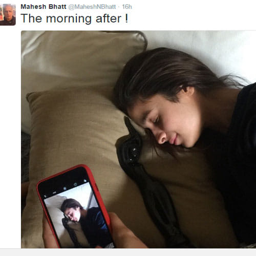 alia is happy to sleep with her filmfare award