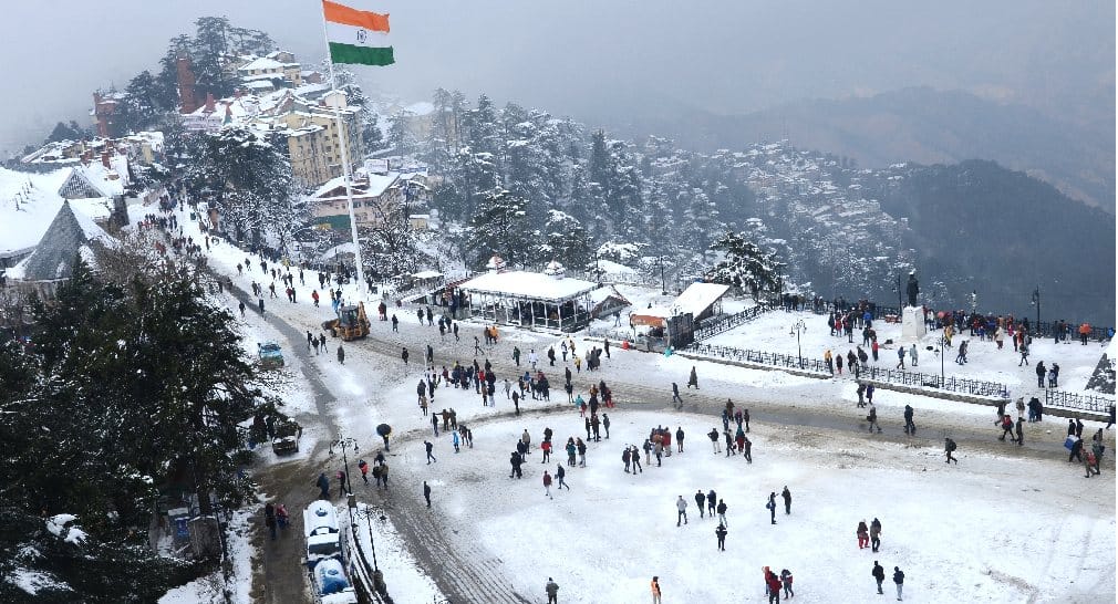 Heavy Snowfall in Shimla Broke 27 years Old Record.