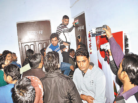 suneel yadav quit sp membership and district chief post