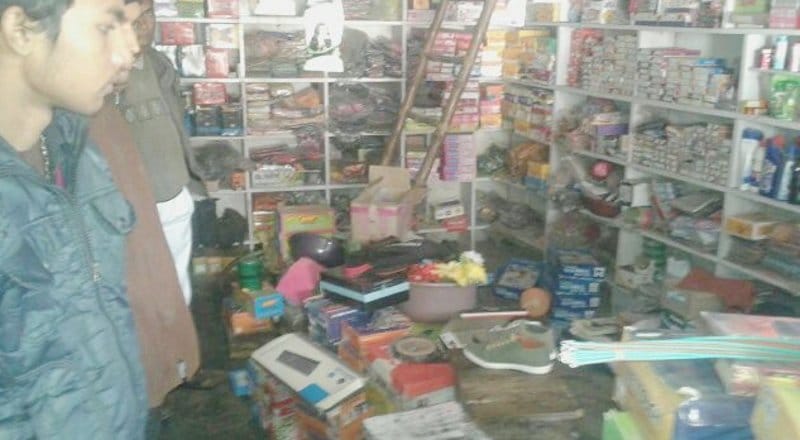 theft in three shops in laxmipur