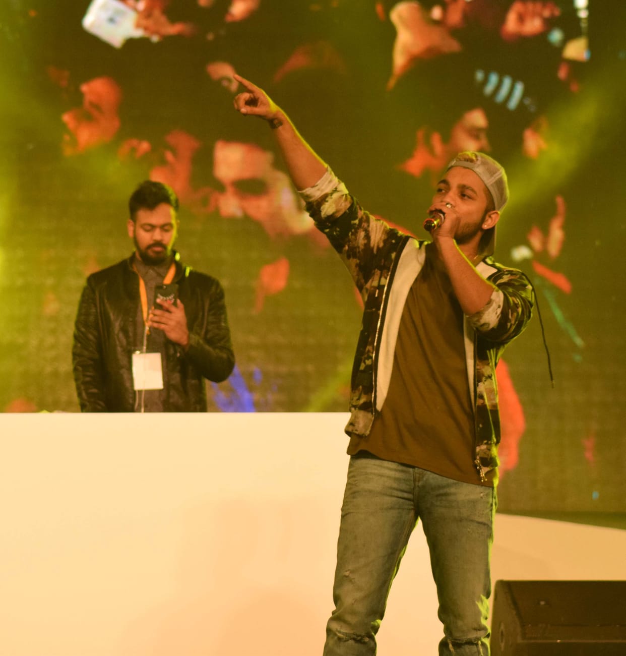 sang on stage, disco, uncontrollable youth, youth fest of india
