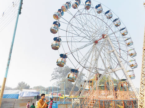 Fair catch raided shops polythene