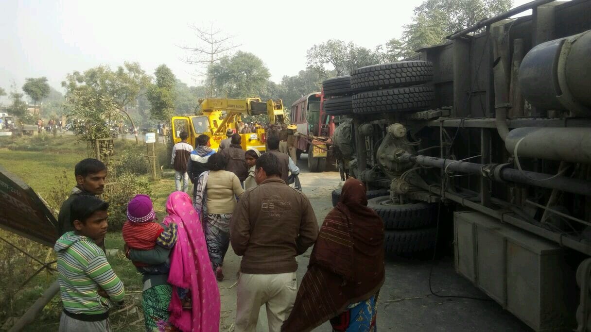 truck turned on people in faizabad